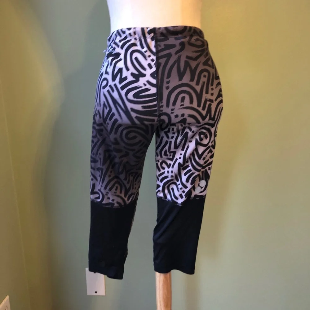 Reebok Speedwick Geometric Print 3/4 Mesh Leggings - Size Small